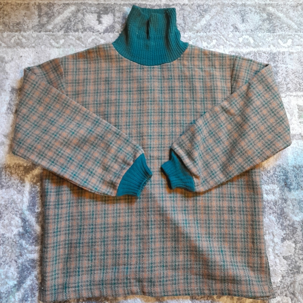 Vintage Le Chevron mens large turtle neck sweater